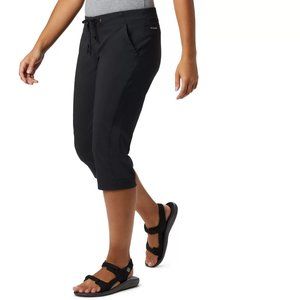 COLUMBIA womans sz 2 anytime outdoor omni-shield advanced repellency capri pants